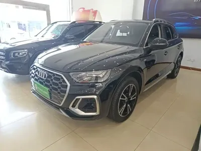 Audi Q5L 2023, 49100 км, за 200200 CNY