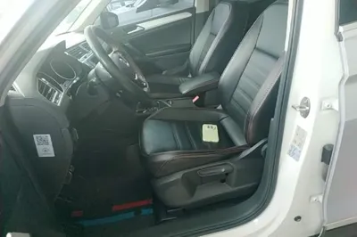 Volkswagen Tiguan 2017, 87700 км, за 78346.6 CNY - фото 17