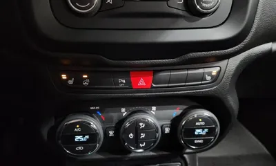 Jeep Renegade 2016, 90074 км, за 6100000 KRW - фото 17