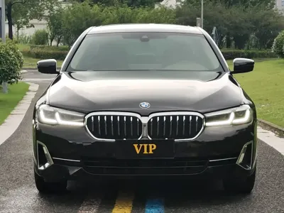 BMW 5 Series 2022, 81000 км, за 209800 CNY