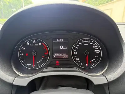 Audi A3 2019, 80000 км, за 59800 CNY - фото 10
