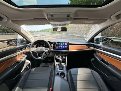 Volkswagen Bora 2023, 40000 км, за 65800 CNY