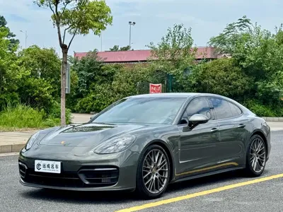 Porsche Panamera · 2023 год