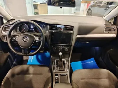 Volkswagen Golf 2020, 112000 км, за 61800 CNY - фото 7