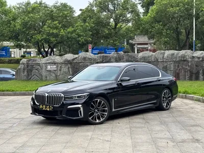 BMW 7 Series · 2021 год
