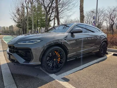 Lamborghini Urus 2025, 7211 км, за 371650000 KRW - фото 1