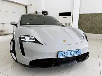 Porsche Taycan · 2022 год