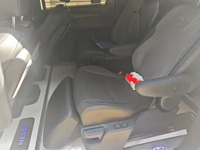 Toyota Sienna 2024, 32400 км, за 240000 CNY - фото 11