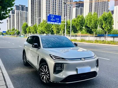 Qiyuan Qiyuan Q07 2025, 16000 км, за 95800 CNY