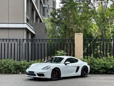 Porsche 718 · 2021 год