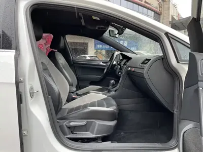 Volkswagen Golf 2017, 100000 км, за 50800 CNY - фото 5