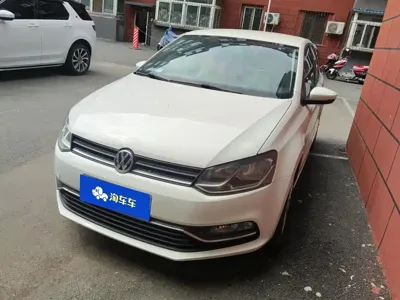 Volkswagen Polo · 2015 год