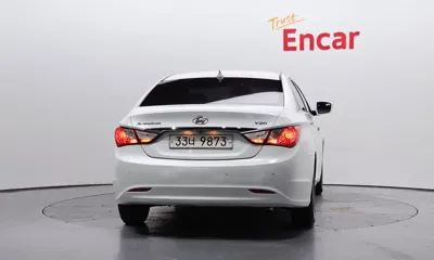 Hyundai Sonata 2014, 197074 км, за 4000000 KRW