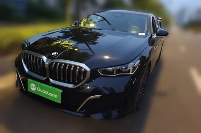 BMW 5 Series · 2025 год