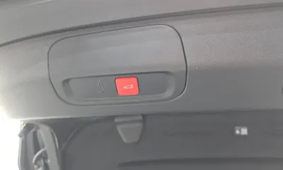 Peugeot 408 2025, 1677 км, за 35490000 KRW - фото 32