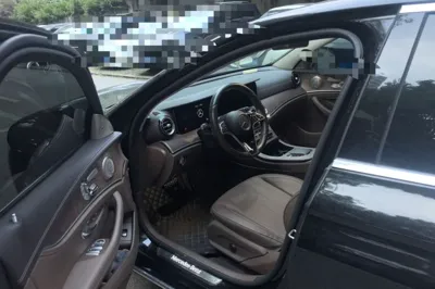Mercedes-Benz E-Class 2023, 20700 км, за 263392.15 CNY
