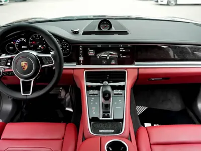 Porsche Panamera 2017, 80000 км, за 328500 CNY - фото 12