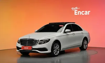 Mercedes-Benz E-Class · 2017 год