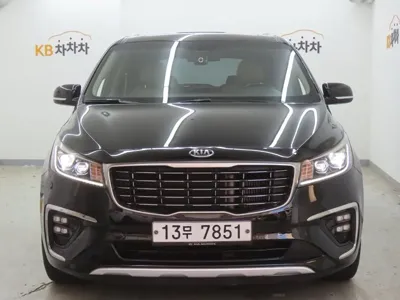 Kia Canival · 2019 год
