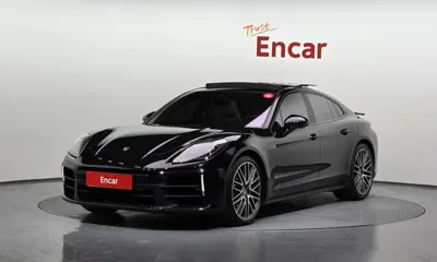 Porsche Panamera · 2025 год