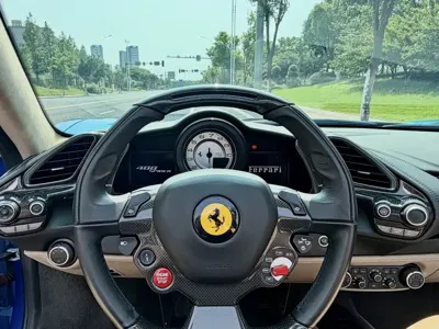 Ferrari 488 2017, 26000 км, за 1788000 CNY - фото 6