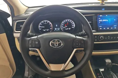 Toyota Highlander 2021, 51500 км, за 153695.29 CNY - фото 14