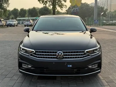 Volkswagen Magotan 2024, 10000 км, за 141800 CNY