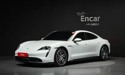 Porsche Taycan · 2021 год