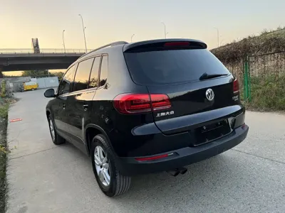 Volkswagen Tiguan 2016, 80000 км, за 35800 CNY - фото 13