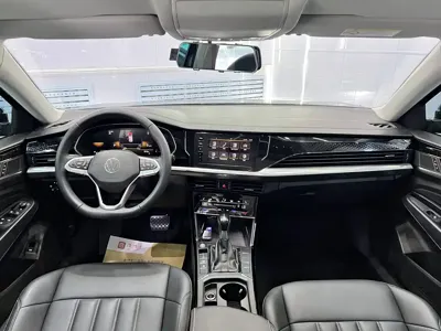 Volkswagen Passat 2023, 46000 км, за 105800 CNY - фото 15