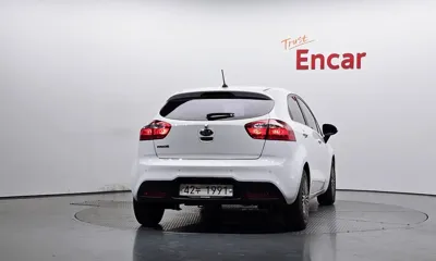 Kia Pride 2014, 73408 км, за 5700000 KRW