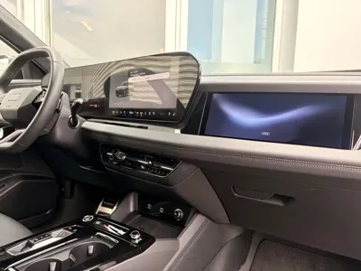 Audi 奥迪Q6L e-tron 2025, 12000 км, за 248800 CNY - фото 14