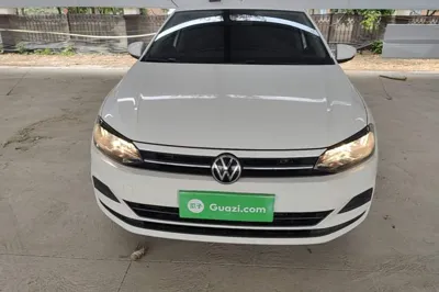 Volkswagen Polo 2023, 12800 км, за 71990.49 CNY