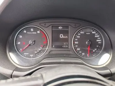 Audi Q2L 2020, 152600 км, за 55599 CNY