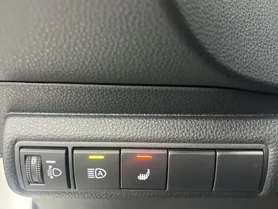 Toyota Corolla 2023, 26000 км, за 93800 CNY - фото 12