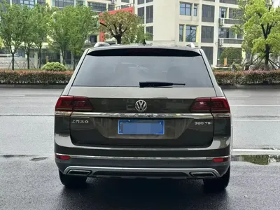 Volkswagen Teramont 2017, 80000 км, за 88800 CNY - фото 5