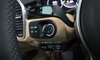 Porsche Cayenne 2023, 83308 км, за 88800000 KRW - фото 30