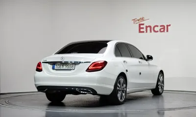 Mercedes-Benz C-Class 2020, 31219 км, за 26900000 KRW - фото 2