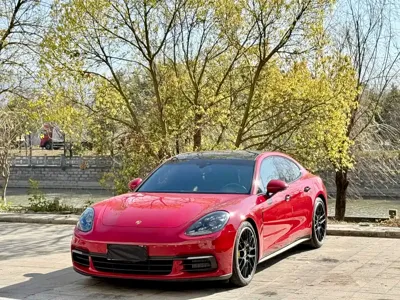 Porsche Panamera · 2019 год