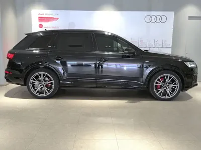 Audi Q7 2024, 45000 км, за 419799 CNY