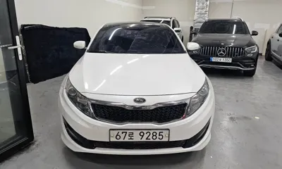 Kia K5 · 2011 год