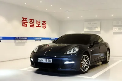 Porsche Panamera · 2012 год