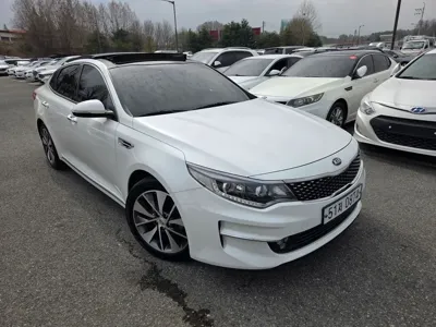 Kia K5 · 2016 год