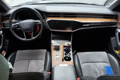 Audi A6L 2019, 119600 км, за 202729.24 CNY - фото 18