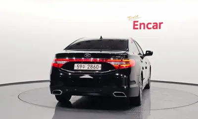 Hyundai Grandeur 2015, 225119 км, за 99990000 KRW