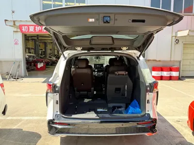 Toyota Granvia 2025, 0 км, за 288800 CNY - фото 6