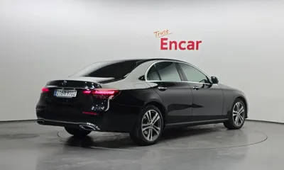 Mercedes-Benz E-Class 2023, 32880 км, за 41100000 KRW