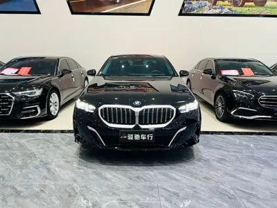 BMW 5 Series 2024, 39000 км, за 269800 CNY