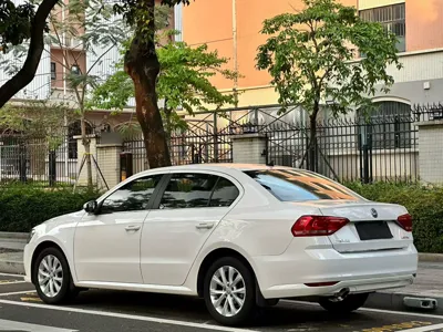 Volkswagen Lavida 2017, 93900 км, за 53010.56 CNY
