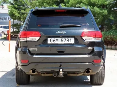 Jeep Cherokee 2015, 204029 км, за 8300000 KRW